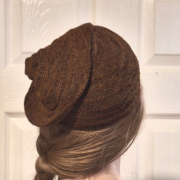 MARGUERITE, Paris | Brown Cap main image 6